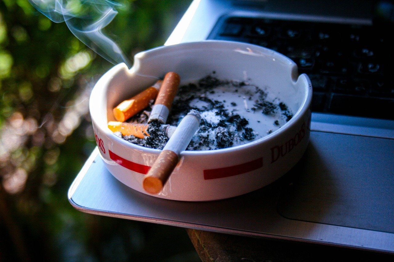 How safe are e-cigarettes and vaping?